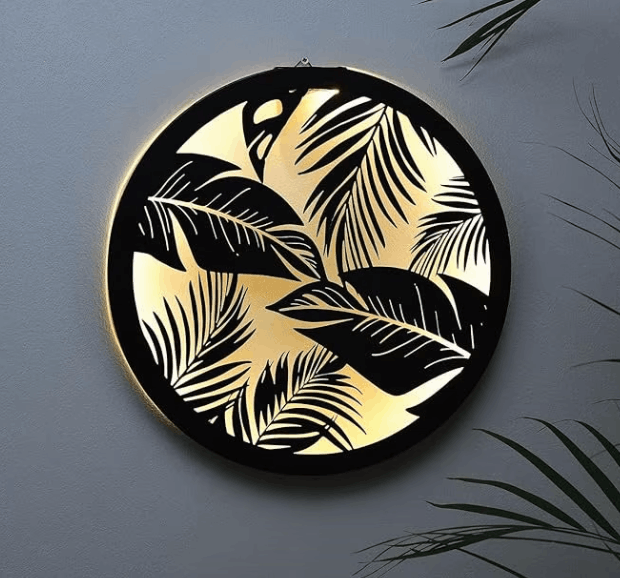 Decorațiune solară metalică Raylin Home, frunze tropicale, 40 × 40 cm, 25 LED