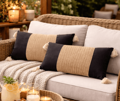 Set 2 perne decorative Raylin Home, negru/bej cu ciucuri, 70 × 30 cm